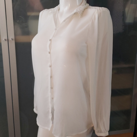 Womens blouse - Picture 1 of 3